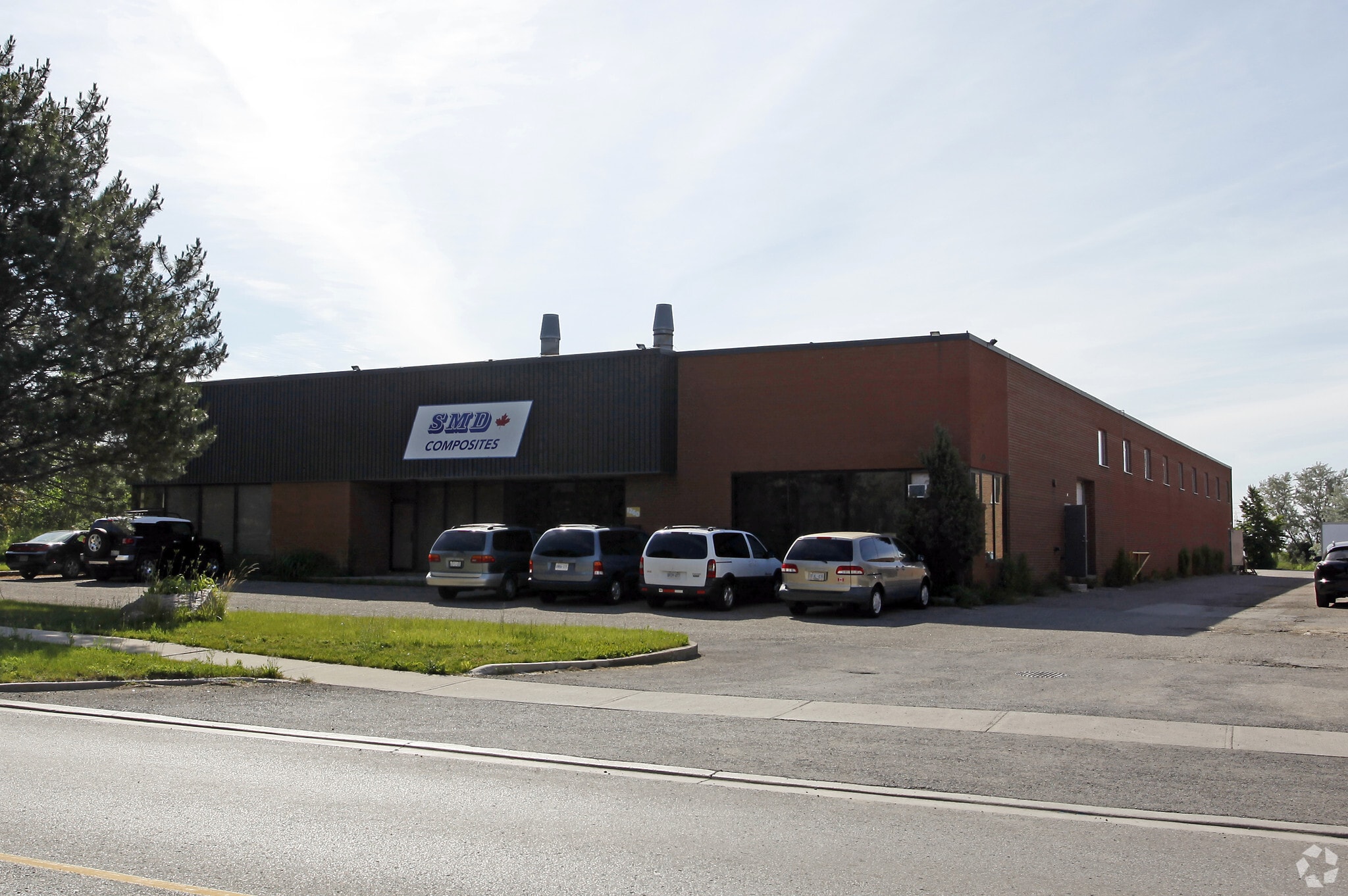 1260 Aimco Blvd, Mississauga, ON for lease Primary Photo- Image 1 of 3
