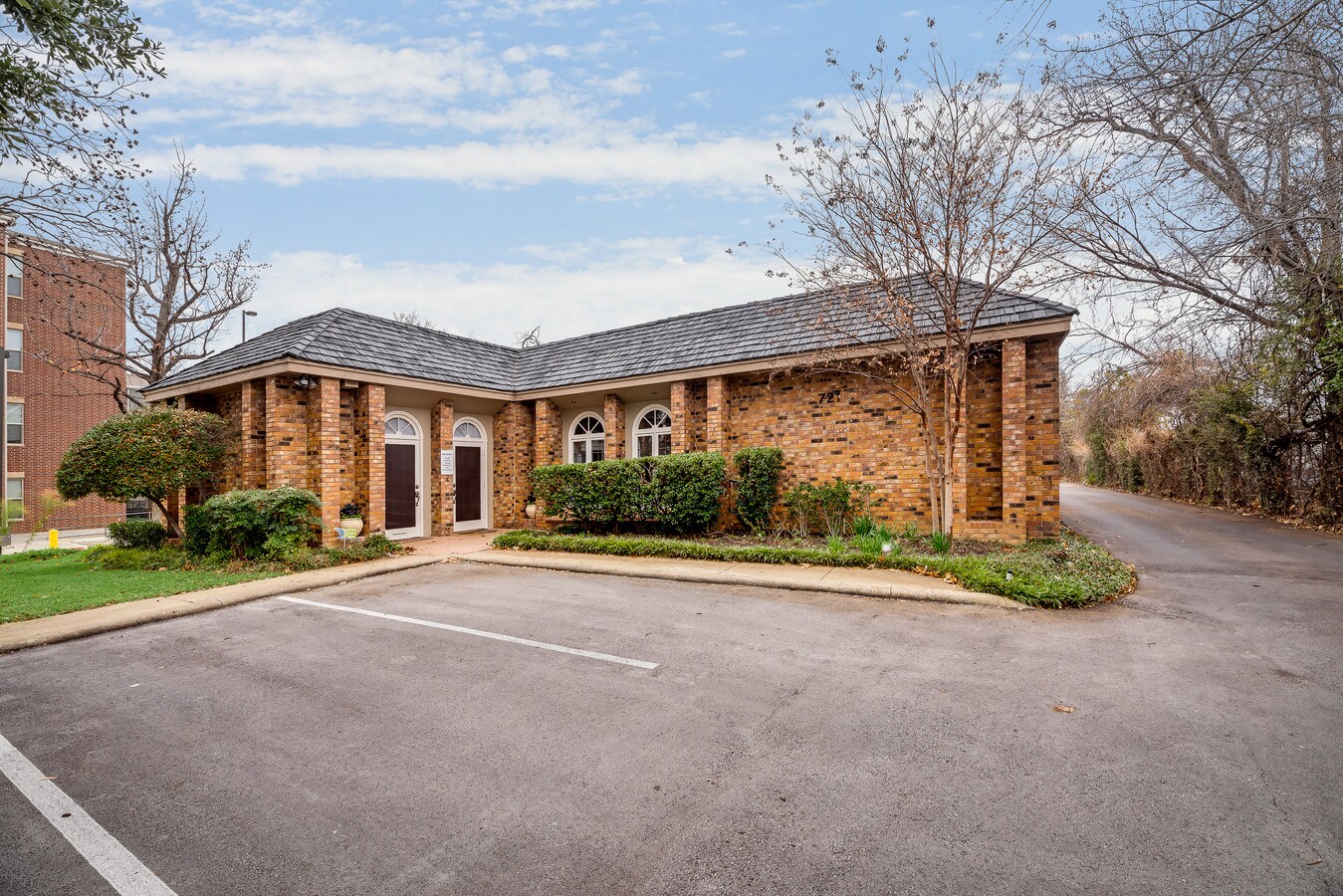 721 W Abram St, Arlington, TX 76013