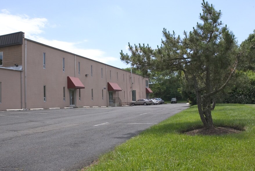 3826-3830 Park Ave, Edison, NJ for lease - Building Photo - Image 3 of 3