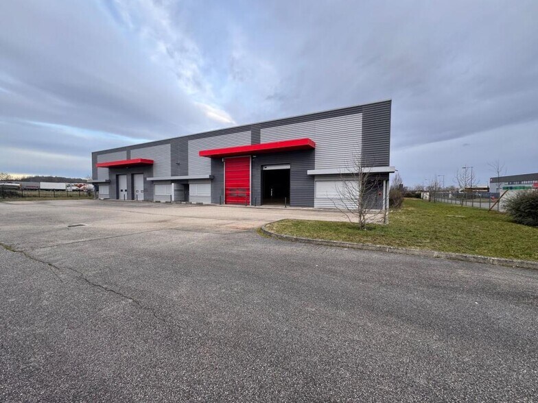Flex in Dagneux for lease - Building Photo - Image 1 of 8