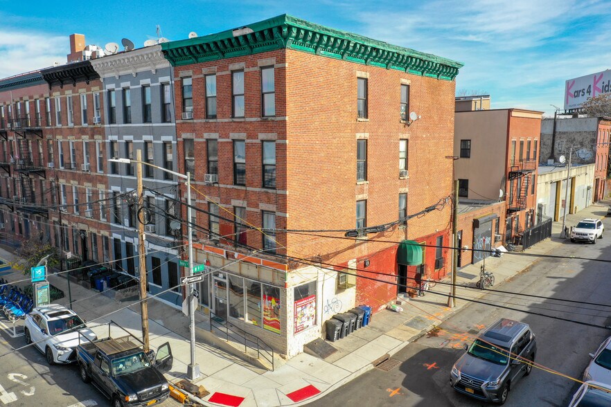 721 Henry St, Brooklyn, NY for sale - Building Photo - Image 1 of 1