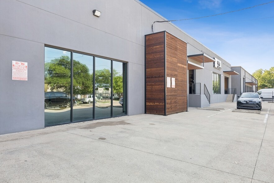 4748 Algiers St, Dallas, TX for lease - Building Photo - Image 2 of 17
