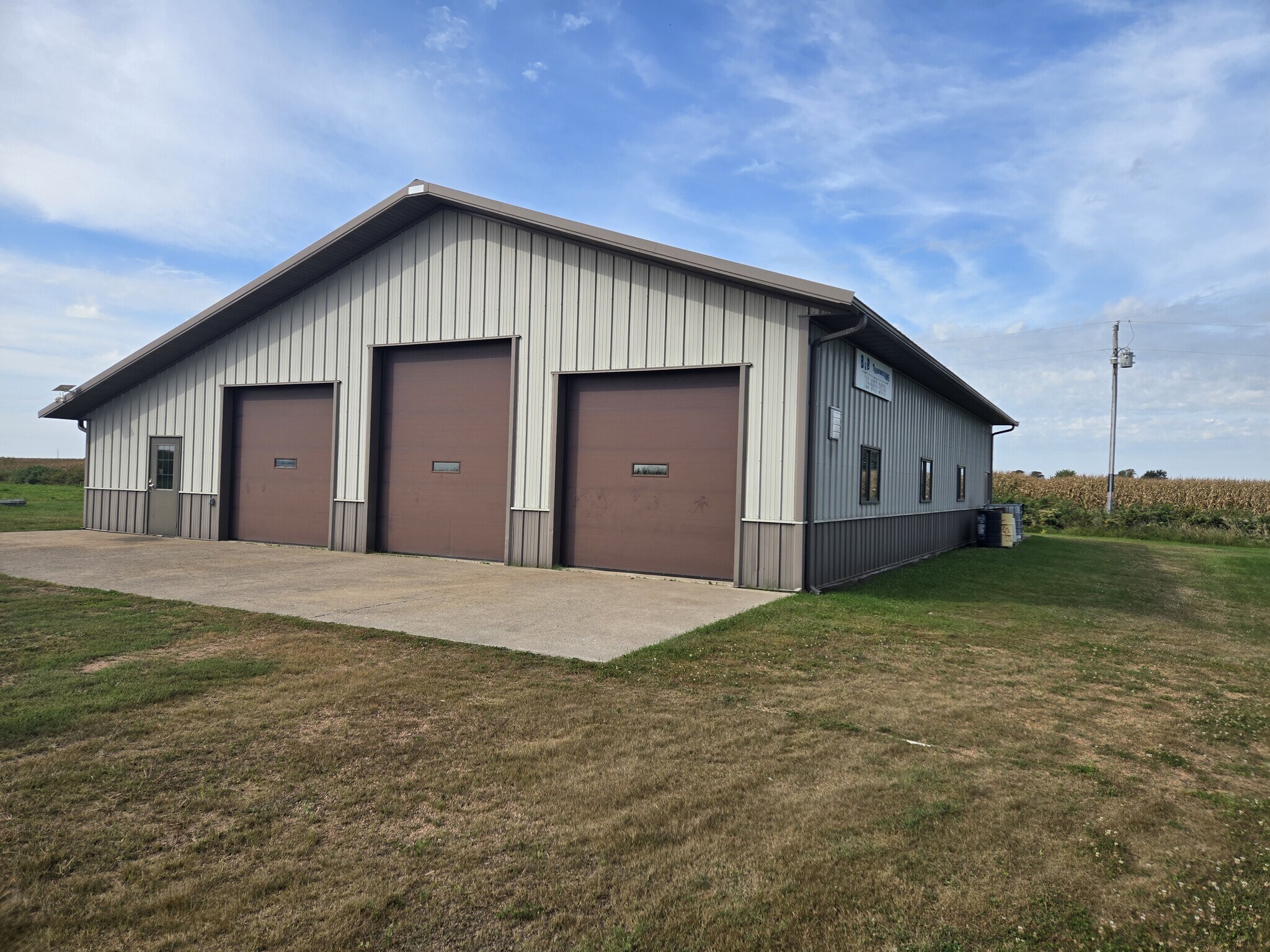 W9379 Oak rd, Thorp, WI 54771