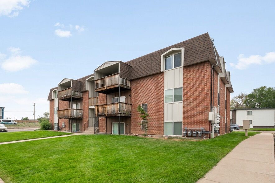 1815-1817 28th St, Greeley, CO for sale - Building Photo - Image 2 of 29