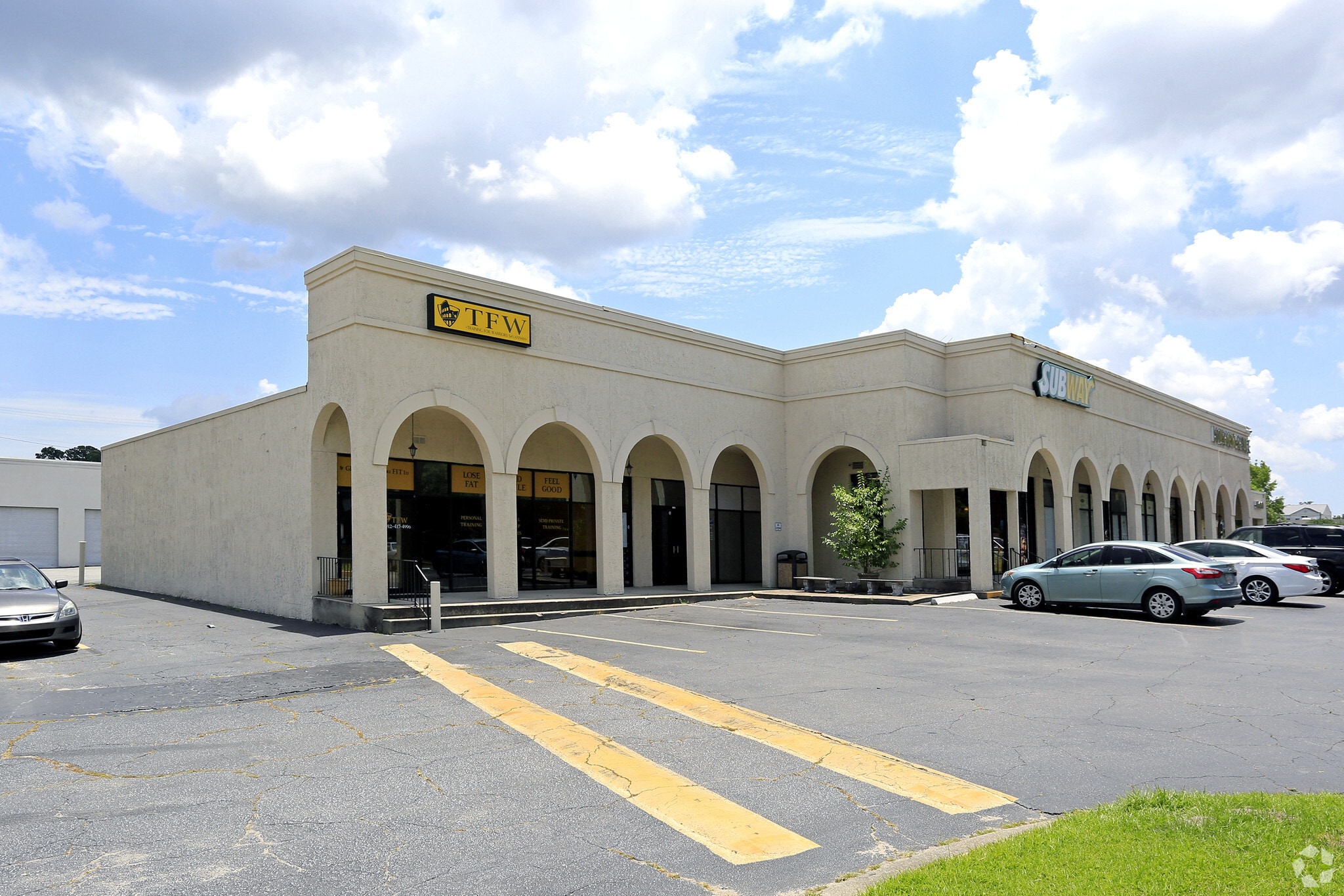 5500 White Bluff Rd, Savannah, GA for lease Primary Photo- Image 1 of 6