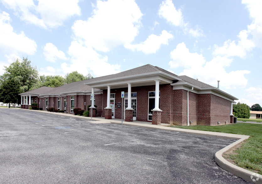 1140 W Jefferson St, Franklin, IN for lease - Primary Photo - Image 1 of 9