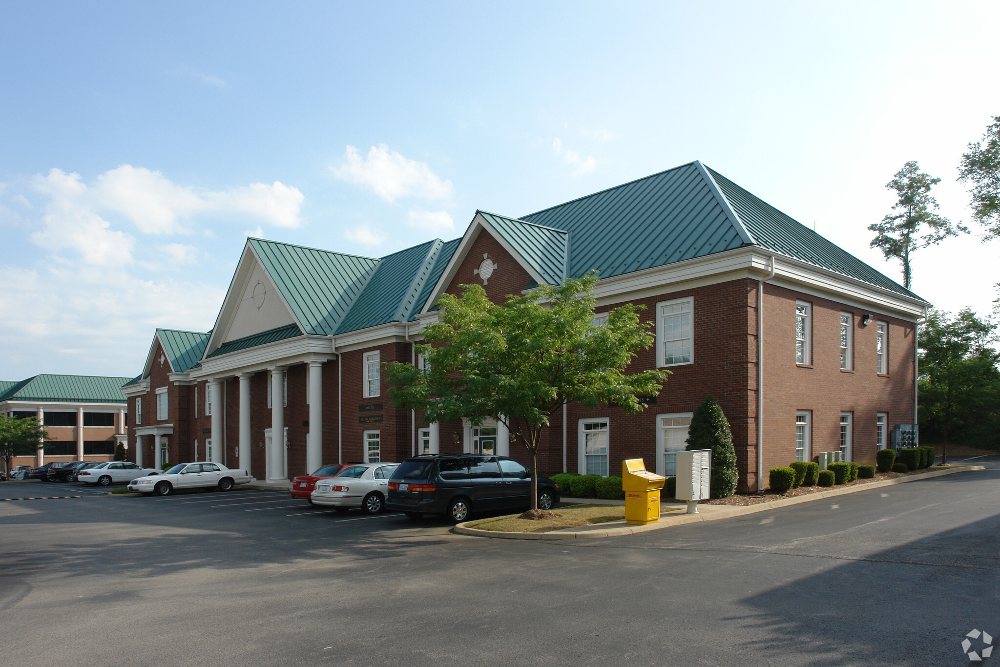 406 Blankenbaker Pky, Louisville, KY for sale Primary Photo- Image 1 of 1