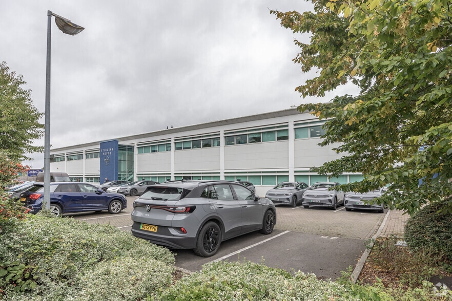 Viscount Way, Swindon for lease - Building Photo - Image 3 of 5