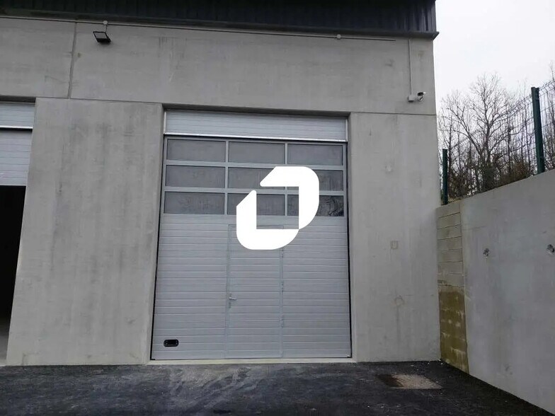 Flex in Galluis for lease - Building Photo - Image 2 of 6