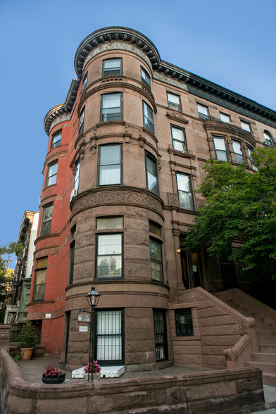 73 8th Ave, Brooklyn, NY for sale - Primary Photo - Image 1 of 1