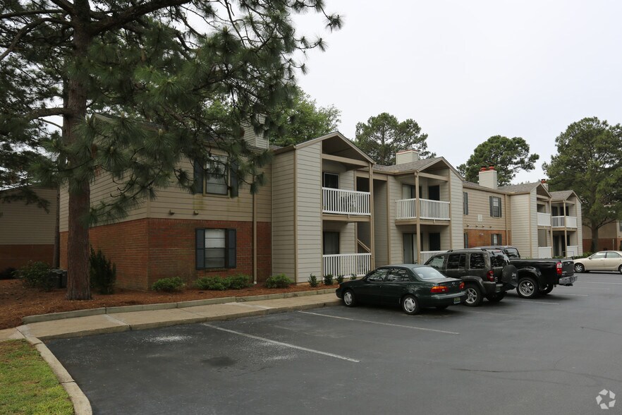 6075 Grelot Rd, Mobile, AL 36609