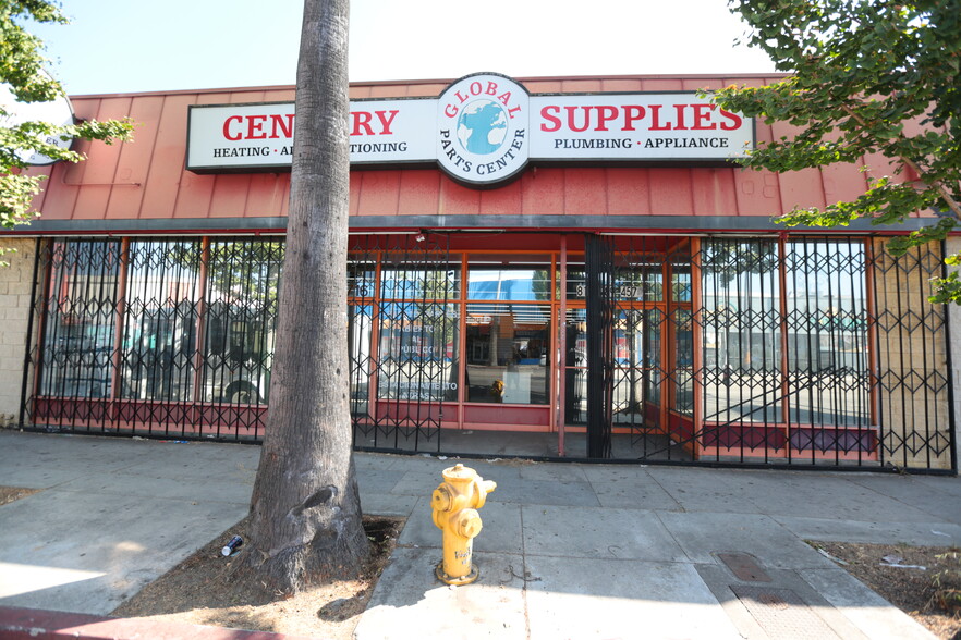 6716 Van Nuys Blvd, Van Nuys, CA for sale - Building Photo - Image 1 of 6