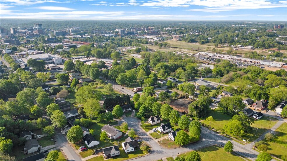 917 W Washington St, Greenville, SC for sale - Aerial - Image 3 of 27