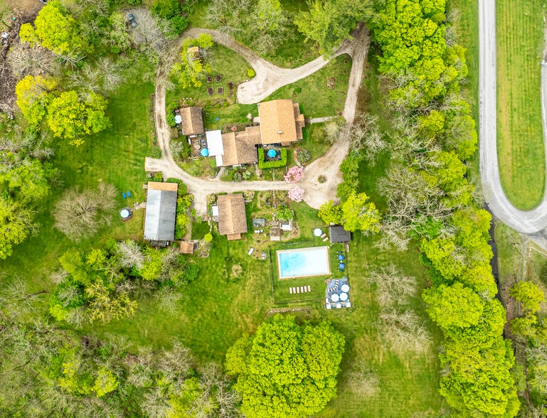 18 Stagecoach Ln, Amenia, NY for sale - Building Photo - Image 3 of 35