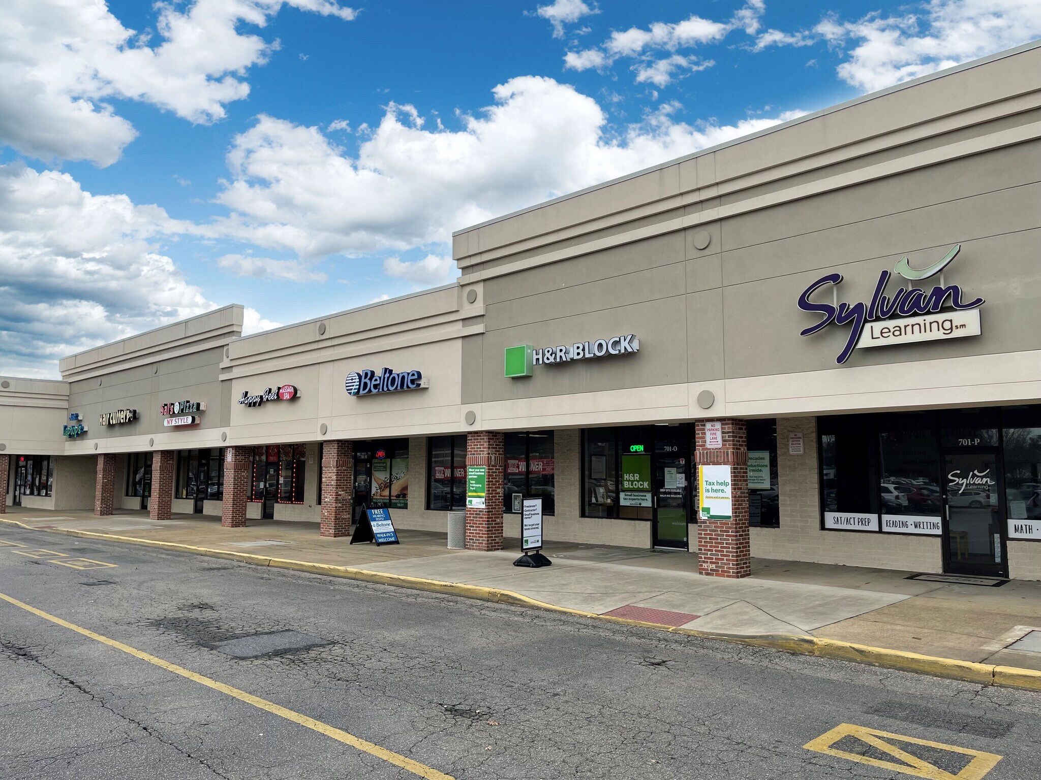 701 N Battlefield Blvd, Chesapeake, VA 23320 Woodford Square