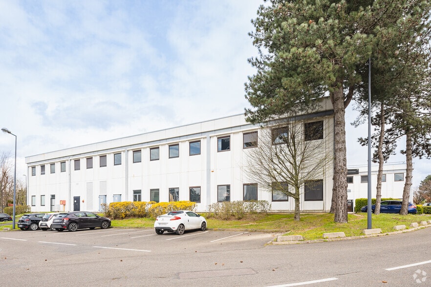 12 Avenue du Québec, Villebon-sur-Yvette for lease - Building Photo - Image 2 of 2