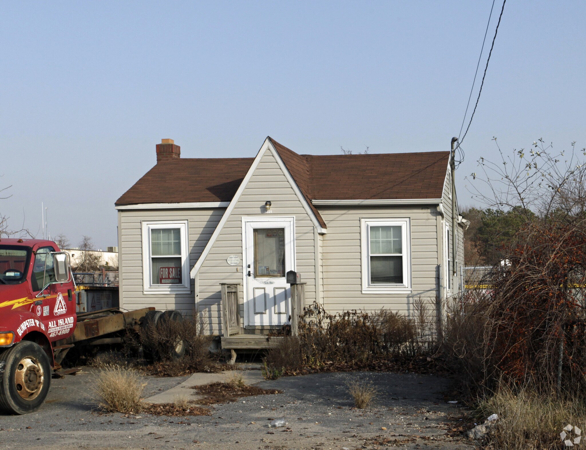 1821 Pond Rd, Ronkonkoma, NY for sale Primary Photo- Image 1 of 1