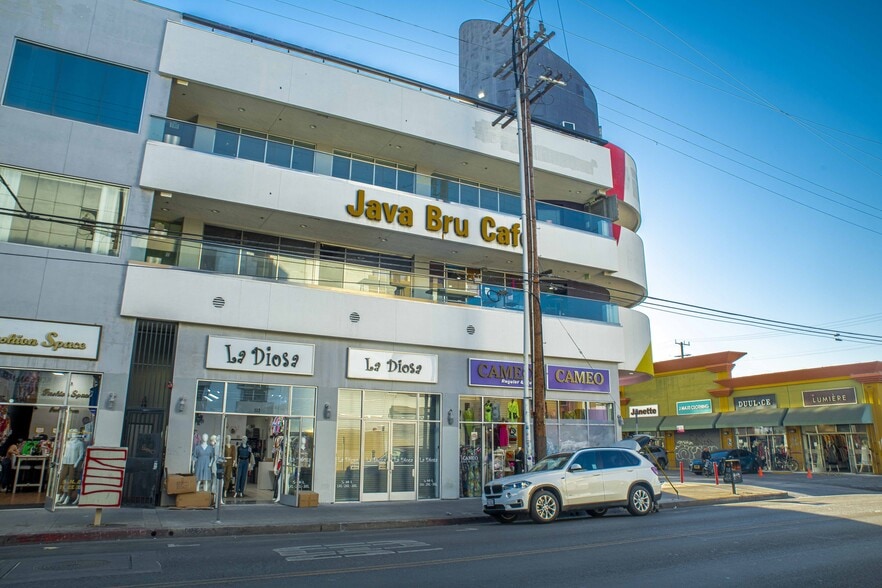 726 E 12th St, Los Angeles, CA for lease - Building Photo - Image 3 of 19