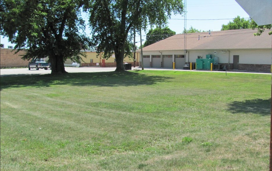 315 N Main, Seneca, IL for sale - Primary Photo - Image 1 of 1