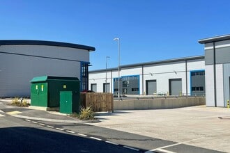 Rycote Ln, Thame for lease Building Photo- Image 2 of 2