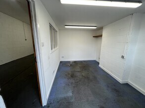 Warrenwood Industrial Estate, Stapleford for lease Interior Photo- Image 2 of 5