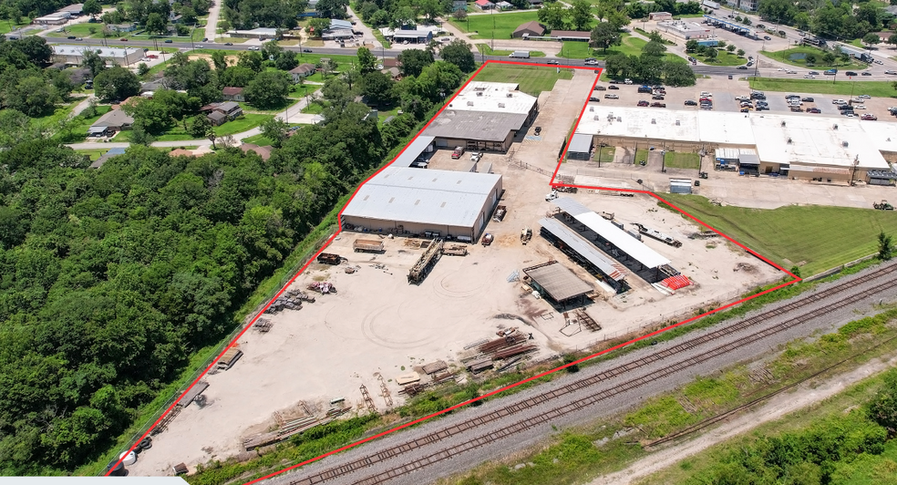 405 W Clayton St, Dayton, TX for sale - Primary Photo - Image 1 of 1