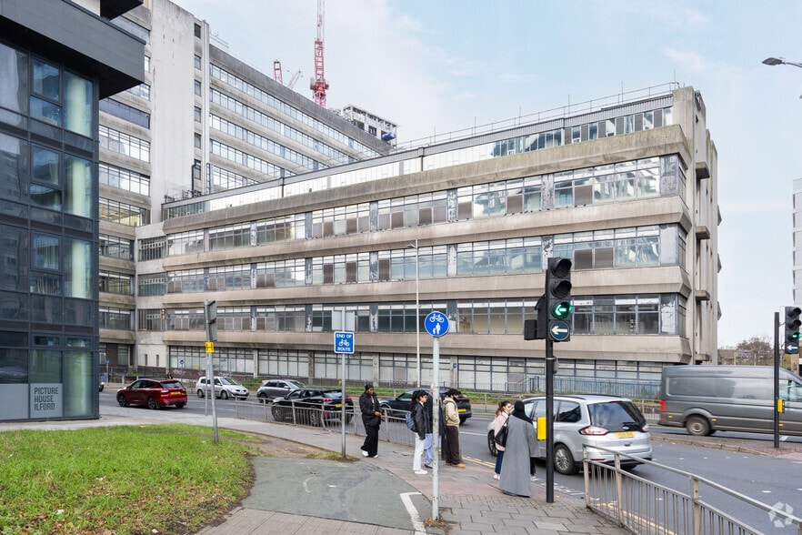 11 Ilford Hl, Ilford for sale - Primary Photo - Image 1 of 1