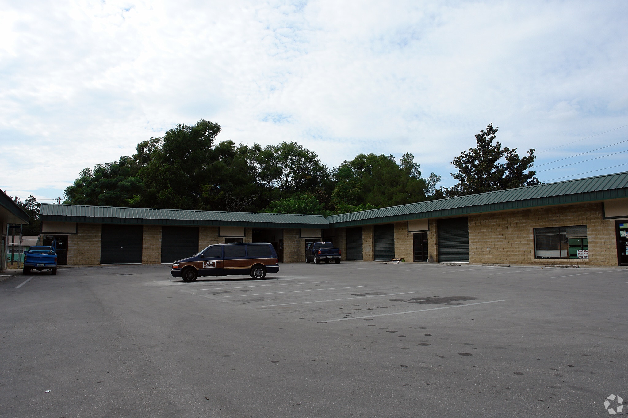 1706 N Magnolia Ave, Ocala, FL for lease Primary Photo- Image 1 of 5