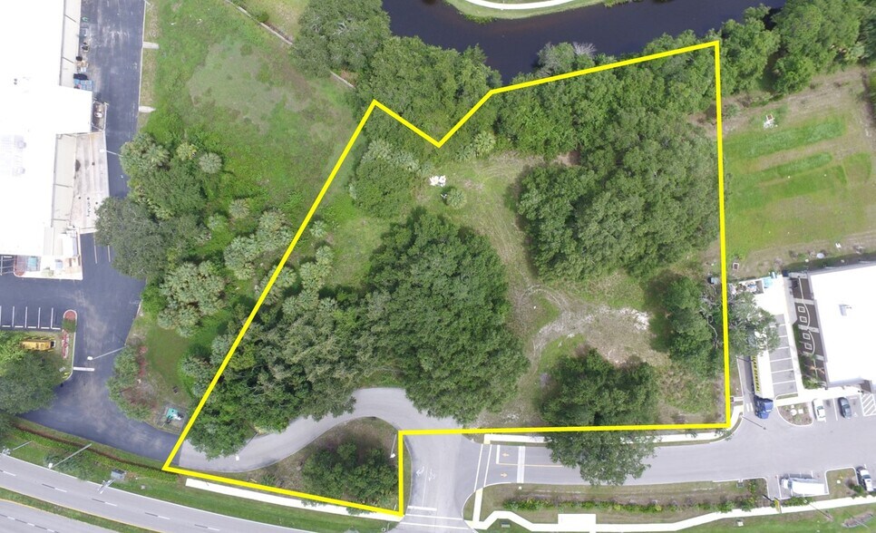 4055 Hancock Bridge Pky, North Fort Myers, FL for sale - Building Photo - Image 3 of 9