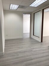 848 Brickell Ave, Miami, FL for lease Interior Photo- Image 1 of 3