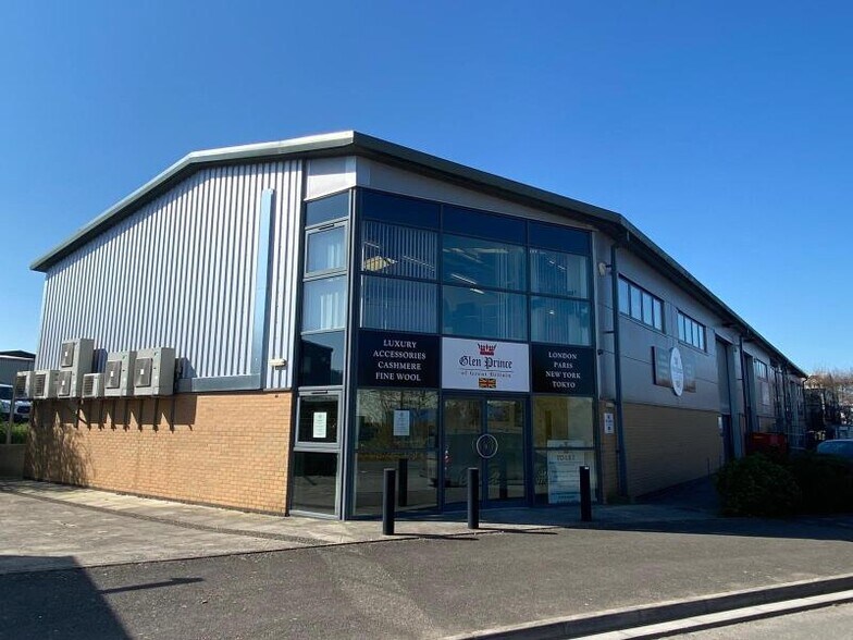 Merlin Rd, Yeovil for sale - Building Photo - Image 1 of 4