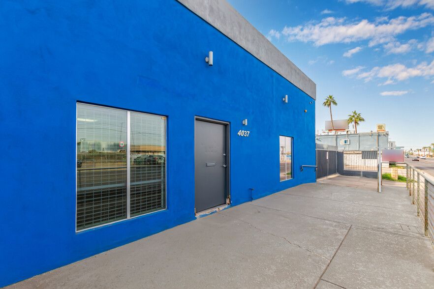 4035-4037 E University Dr, Phoenix, AZ for lease - Building Photo - Image 1 of 36