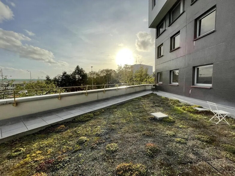 1 Place Du Sud, Puteaux for sale - Building Photo - Image 2 of 12