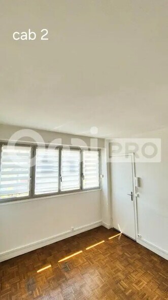 Office in Joinville-le-Pont for lease - Interior Photo - Image 2 of 7