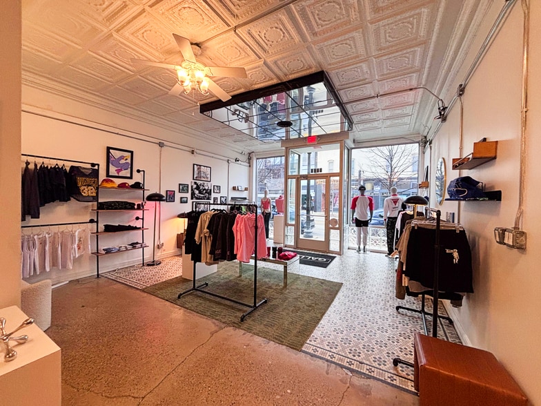 1239 N High St, Columbus, OH for sale - Interior Photo - Image 1 of 1