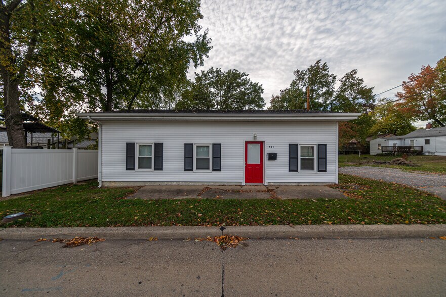 541 S 27th St, Mount Vernon, IL for sale - Building Photo - Image 2 of 16