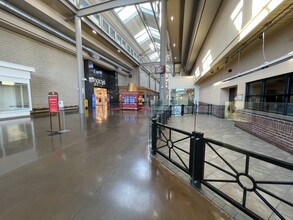 1000-9000 Northgate Mall, San Rafael, CA for lease Building Photo- Image 2 of 2