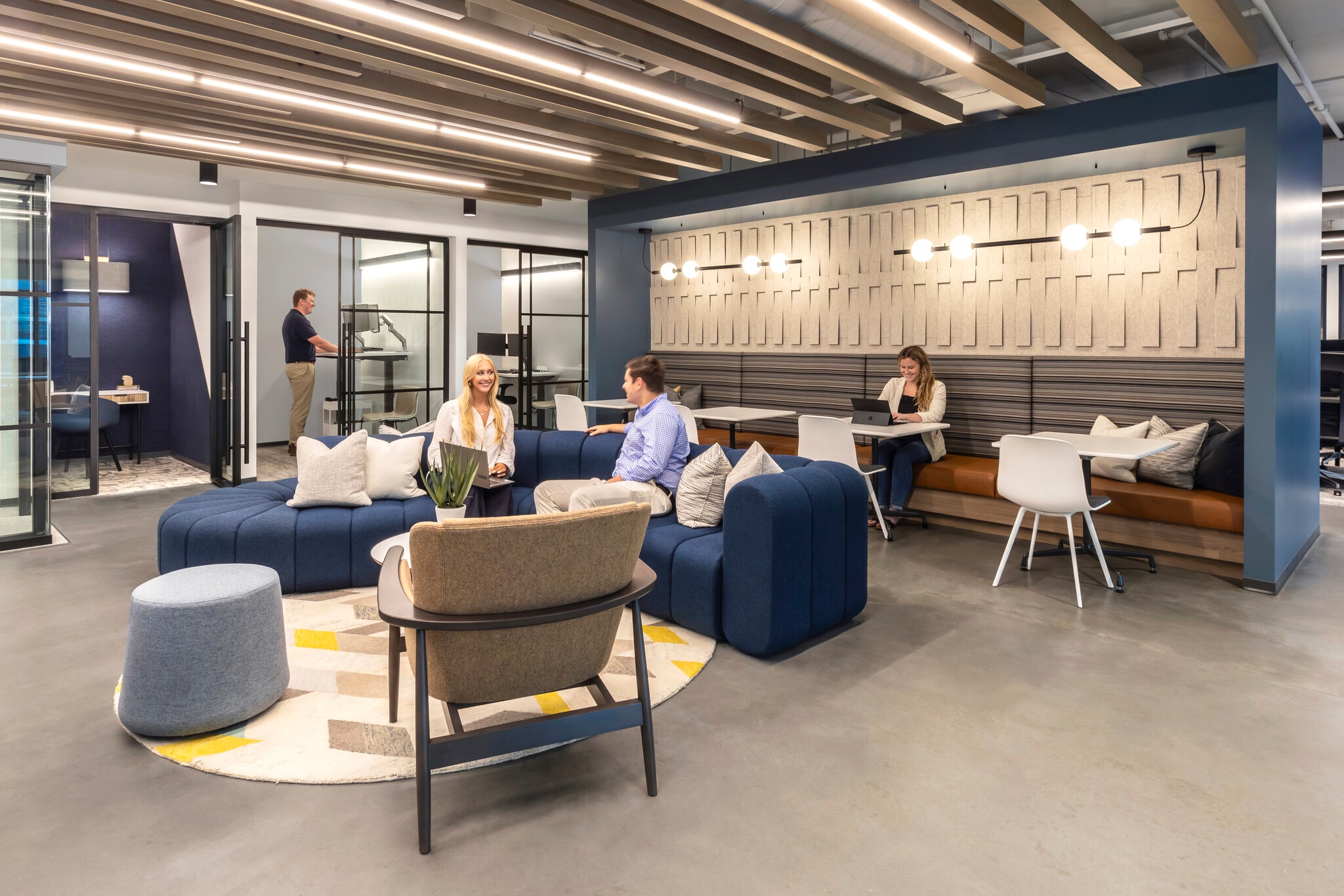 1115 Howell Mill Rd NW, Atlanta, GA for lease Interior Photo- Image 1 of 16