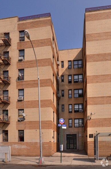 1410 Morris Ave, Bronx, NY for sale - Building Photo - Image 2 of 3