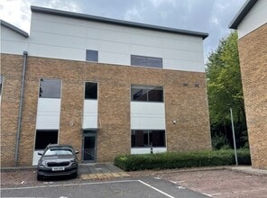 The Courtyard, Wooburn Green for lease Building Photo- Image 2 of 3