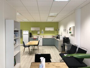 144 Boulevard Macdonald, Paris for lease Interior Photo- Image 1 of 7