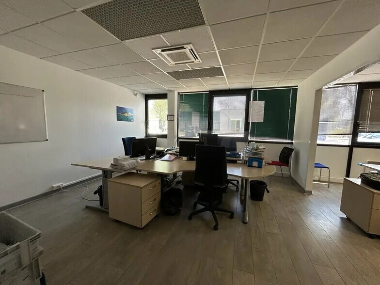 Office in Metz for lease - Interior Photo - Image 2 of 10