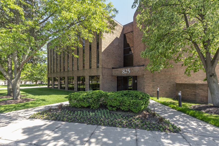 825 Victors Way, Ann Arbor, MI for lease - Building Photo - Image 1 of 9