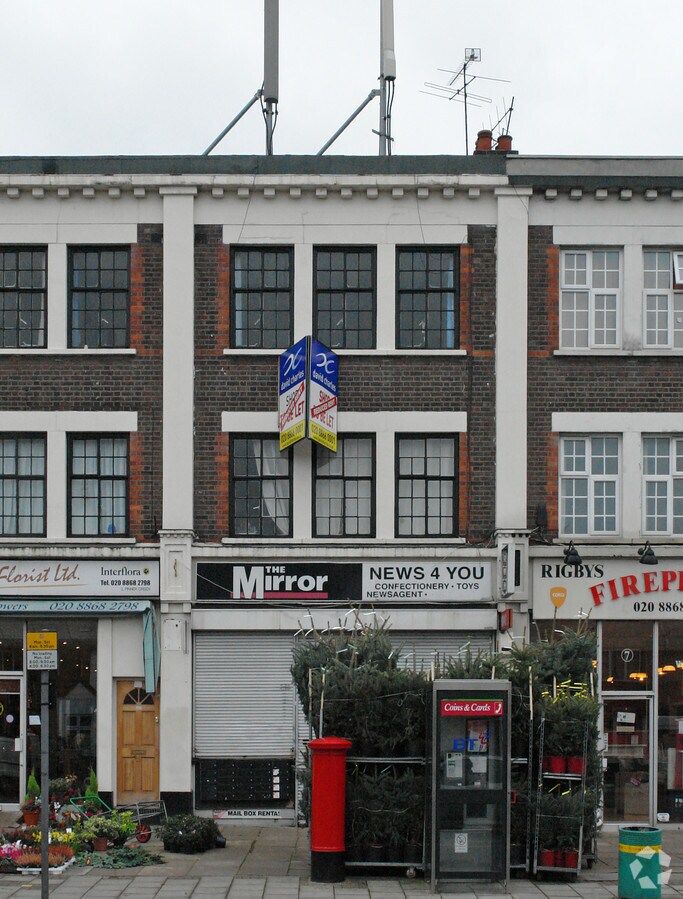 37 Pinner Green, Pinner, HA5 2AF Retail for Lease