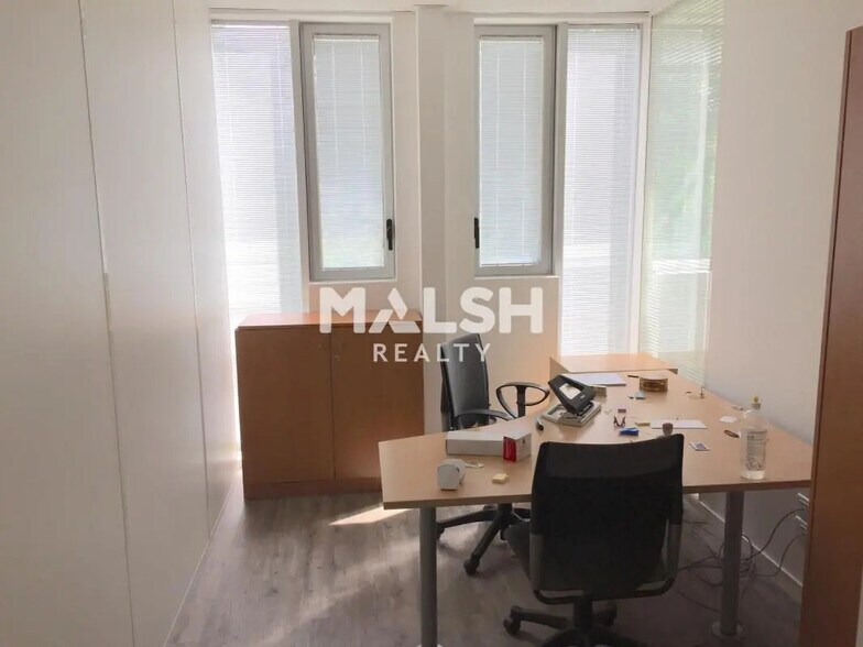 Office in Rillieux-la-Pape for lease - Building Photo - Image 3 of 25