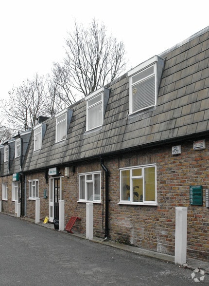 Princes Ln, London for sale - Primary Photo - Image 1 of 1