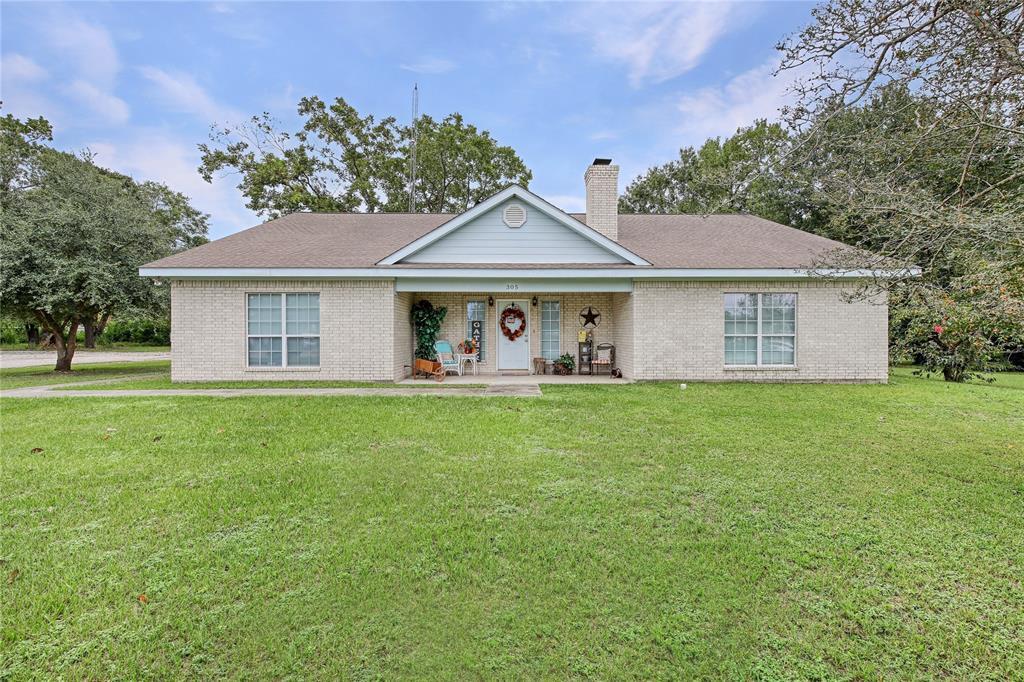 305 Austin Rd, Conroe, TX for sale Primary Photo- Image 1 of 1
