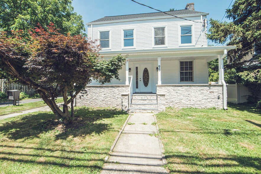 95 Mercer St, Hamilton, NJ for sale - Primary Photo - Image 1 of 77