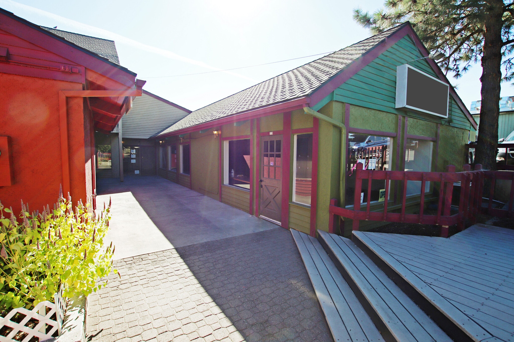 1900 NE Division St, Bend, OR for lease Building Photo- Image 1 of 8