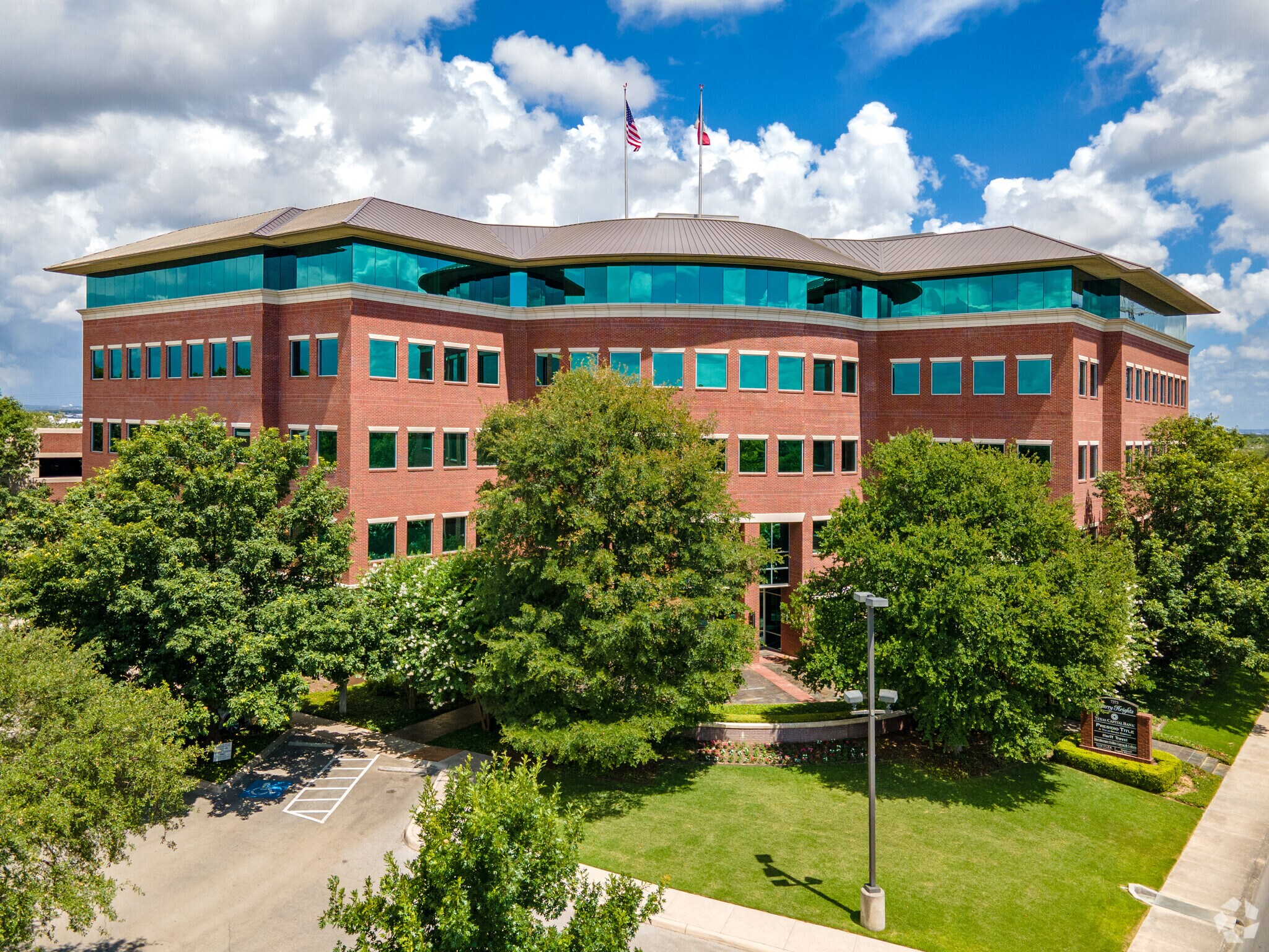 7373 N Broadway St, San Antonio, TX for lease Primary Photo- Image 1 of 9